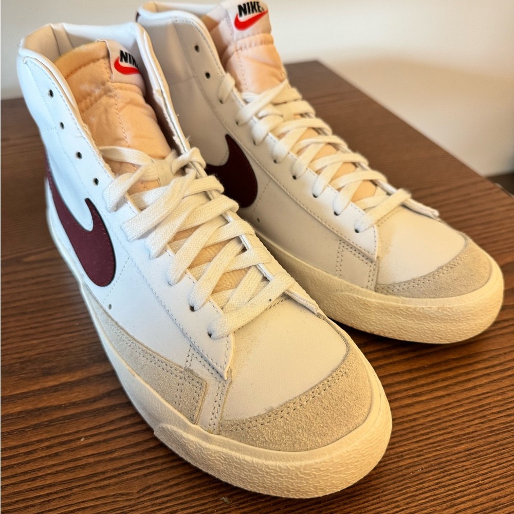 Nike Men's White and Red High-Top Blazers Sneakers 10.5 NWOB - Picture 4 of 6